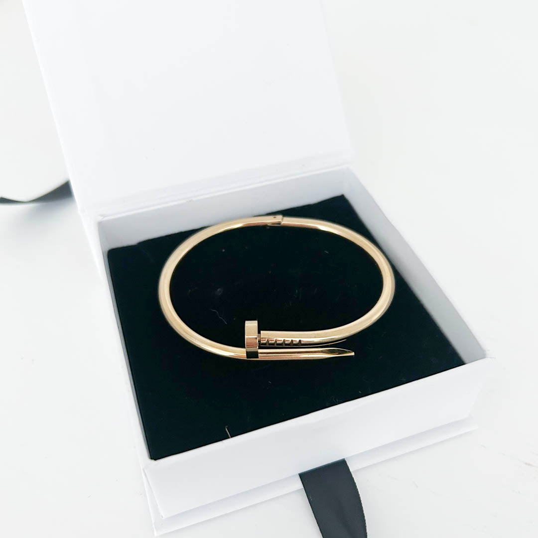 GIFT BOX