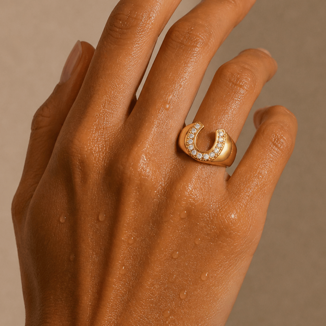 LUCKY RING