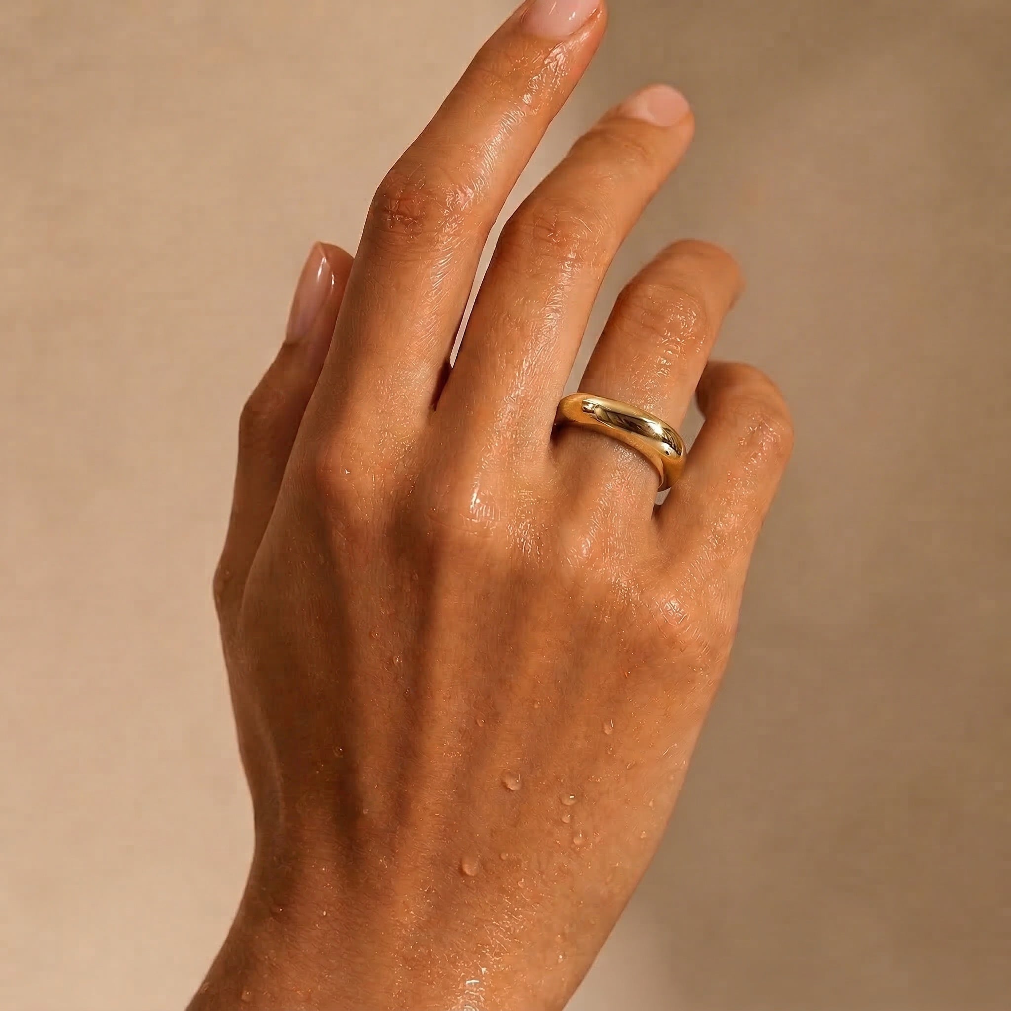 BECKETT RING GOLD